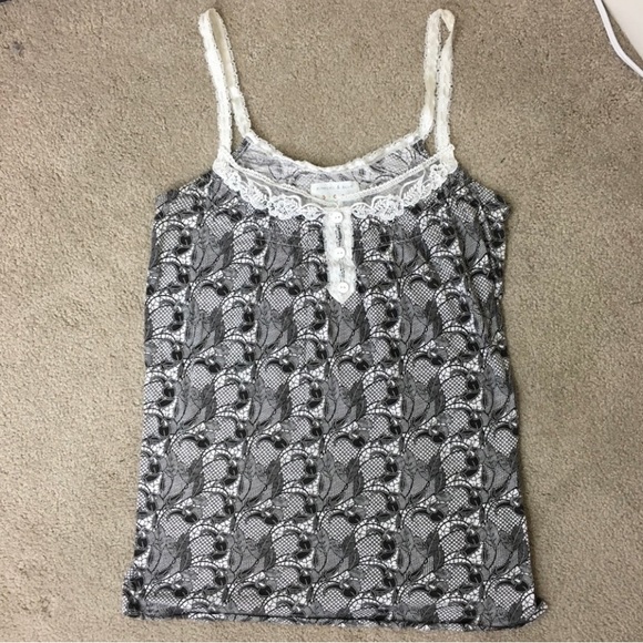 Urban Outfitters Kimchi & Blue Black White Lace Print Tank Top Size XS Casual - Picture 1 of 6